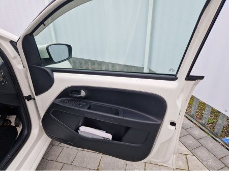 2012 Volkswagen up! 1.0 PETROL AUTO €6,495 thumbnail