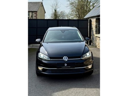 2018 Volkswagen Golf - view 2