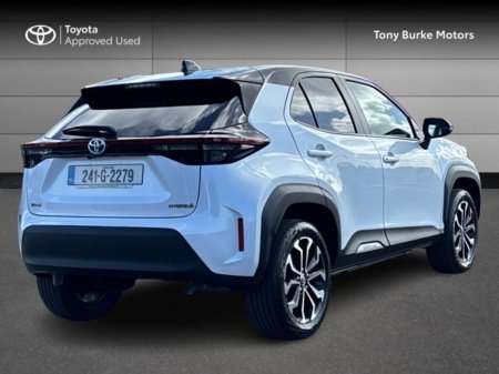 2021 Toyota Yaris Cross - view 2
