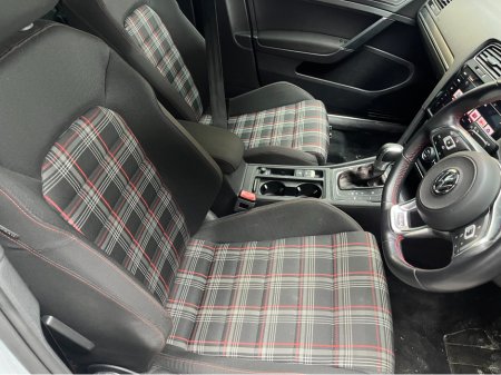 2018 Volkswagen Golf - thumbnail 10