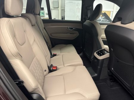2026 Volvo XC90 - thumbnail 10