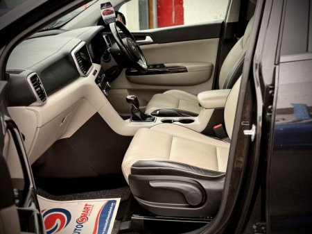 2022 Kia Sportage - thumbnail 11