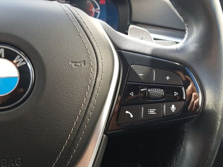 2023 BMW 5 Series - thumbnail 16