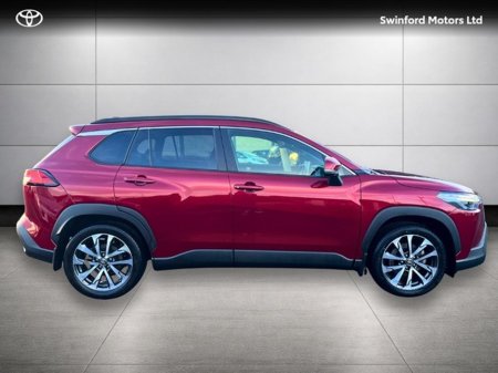 2024 Toyota Corolla Cross COROLLA CROSS SOL 1.8 €37,950 thumbnail