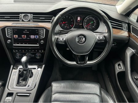 2016 Volkswagen Passat - thumbnail 21