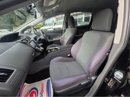 2013 Toyota Prius Alpha (7 Seater) - SELF CHARGING HYBRID -ALLOYS  -SIMI DEALER - LOW ROAD TAX BAND €13,450 thumbnail