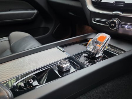 2023 Volvo XC60 2.0 B4 PLUS DARK AUTO. HUGE SPEC. FINANCE ARRANGED. SIMI. AA APPROVED. €42,950 thumbnail