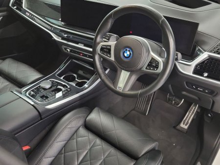 2024 BMW X5 xDrive50e M Sport €90,975 thumbnail