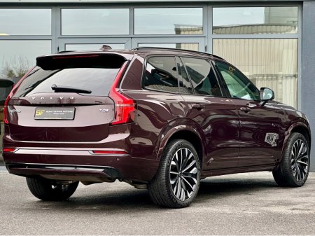 2025 Volvo XC90 MULBERRY RED / PLUS DARK T8 PHEV AWD AUTO PLUS €78,950 thumbnail