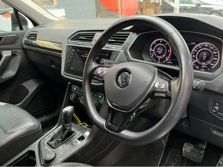 2018 Volkswagen Tiguan €24950! 2018 VW TIGUAN 2.0 TDI AUTOMATIC 4 MOTION HEATED LEATHER SEATS FRONT & REAR - CRUISE CONTROL - CARPLAY/ANDROID AUTO - REVERSE CAMERA - MEMORY SEATS - HEADS UP DISPLAY - €24,950 thumbnail