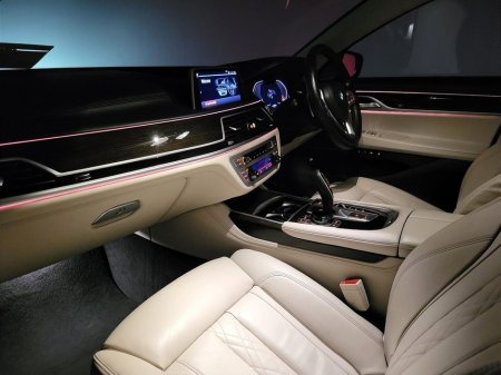 2020 BMW 7 Series - thumbnail 24