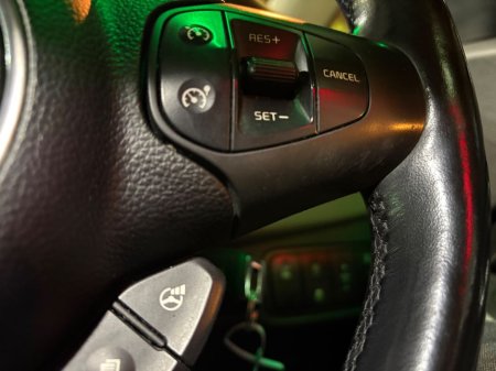 2014 Kia Carens 1.7 CRDi 3 7-Seater - Leather €8,999 thumbnail