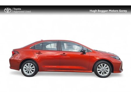 2025 Toyota Corolla COROLLA SALOON LUNA €31,950