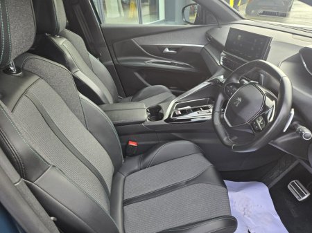 2023 Peugeot 5008 1.5 BlueHDi 130bhp Allure Auto €33,950 thumbnail