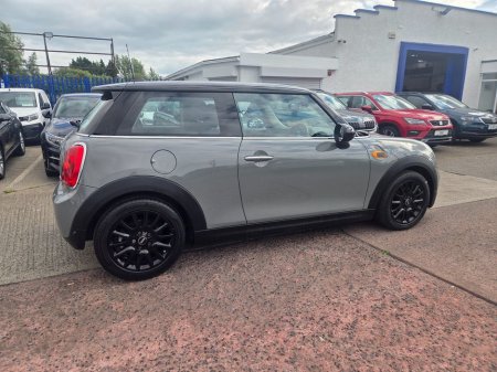 2017 MINI Cooper D  €13,950