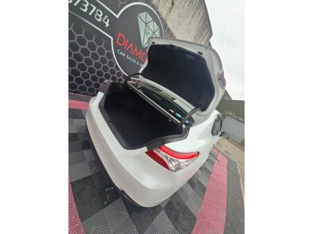 2020 Toyota Camry - thumbnail 9