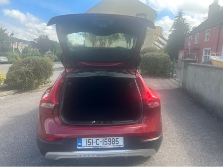 2015 Volvo V40 2.0 D2 CROSSCOUNTRY SE 5DR 40 SERIES €10,900
