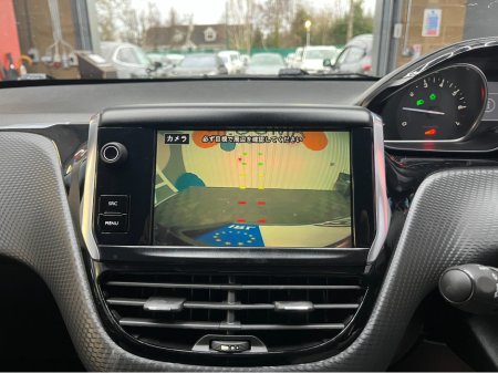 2018 Peugeot 2008 €14950! 2018 PEUGEOT 2008 AUTOMATIC ALLURE 1.2 AUTOMATIC / CRUISE CONTROL / REVERSE CAMERA AND MORE €14,950 thumbnail