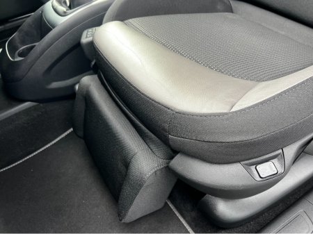 2018 Citroen Grand C4 Picasso 1.6 BLUE HDI 1 120 FLAIR 120BHP 5DR €15,950 thumbnail