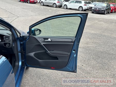 2015 Volkswagen Golf - thumbnail 28