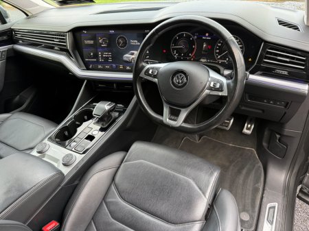 2019 Volkswagen Touareg - thumbnail 9