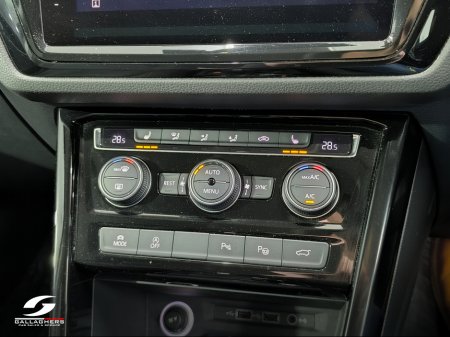 2019 Volkswagen Touran (192) HIGHLINE 2.0 TDI 150PS DSG AUTO 7 SEATER €27,495 thumbnail