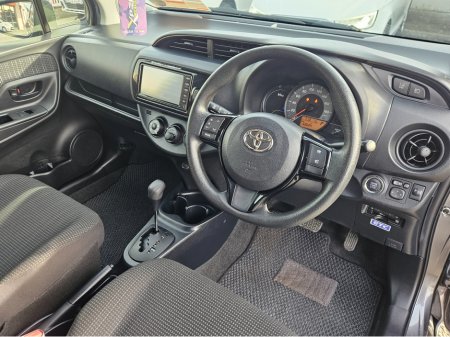 2019 Toyota Yaris - thumbnail 7