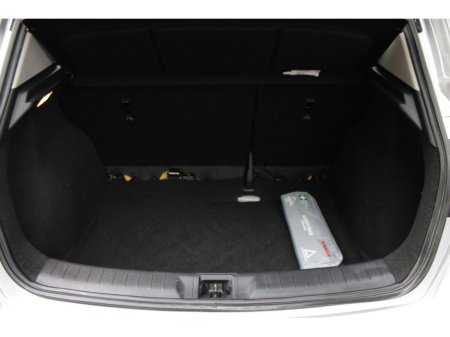 2018 Nissan Pulsar - thumbnail 17