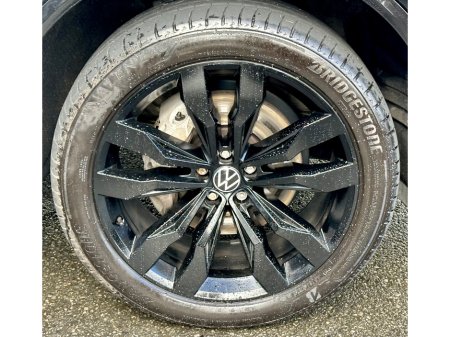 2023 Volkswagen Touareg - thumbnail 22