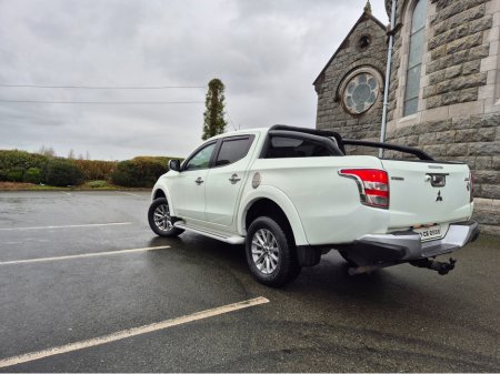 2017 Mitsubishi L200 DID BARBARIAN D/C 4WD 18 2.5 CR 4WORK 181BHP 178BHP 4DR €16,950 thumbnail