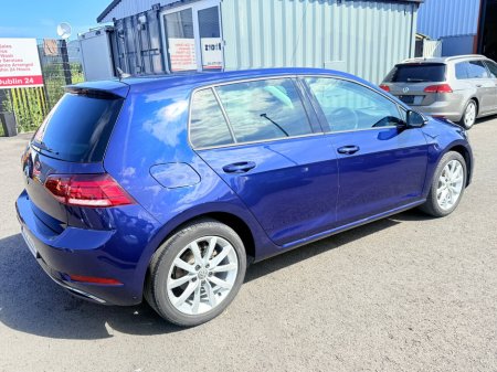2019 Volkswagen Golf e-GOLF €19,000