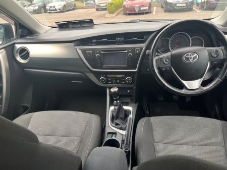 2013 Toyota Auris - thumbnail 9