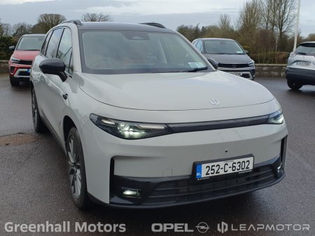 2025 Leapmotor C10 C10 Design REEV €43,800 thumbnail