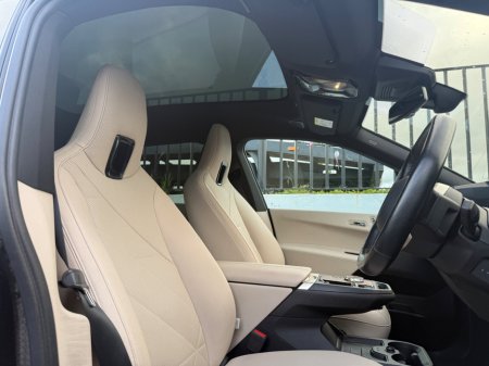 2022 BMW iX - thumbnail 8