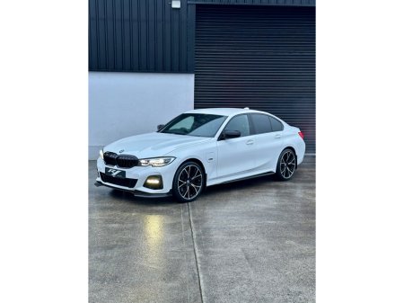 2022 BMW 3 Series  €32,995 thumbnail