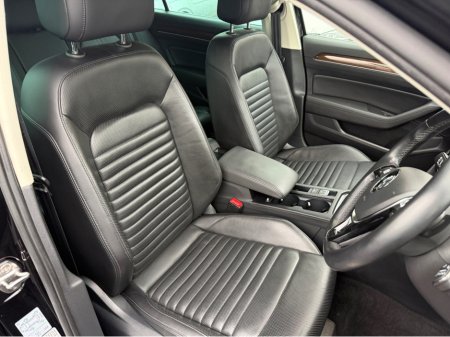 2020 Volkswagen Passat - thumbnail 10