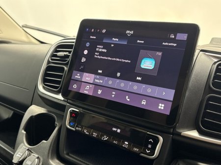 2026 Toyota Proace Max Proace Max GX 140hp €35,995 thumbnail