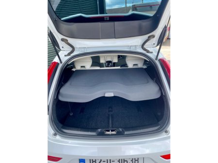 2018 Volvo V40 - thumbnail 27