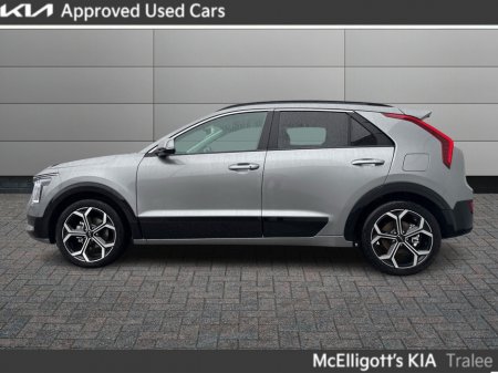 2025 Kia Niro HEV SEM €36,895 thumbnail