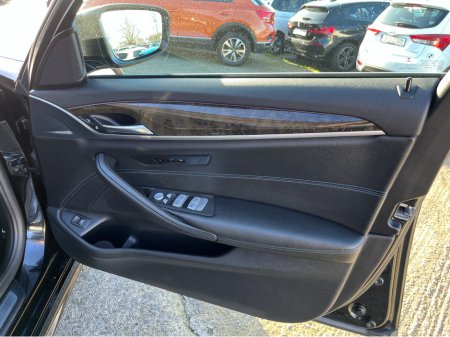 2018 BMW 5 Series - thumbnail 13