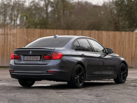 2015 BMW 3 Series - thumbnail 10