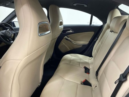 2019 Mercedes-Benz CLA Class - thumbnail 4