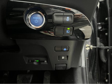 2022 Toyota Prius €21950 2022 TOYOTA PRIUS S 1.8 AUTOMATIC / CRUISE CONTROL / REVERSE CAMERA AND MORE €21,950 thumbnail