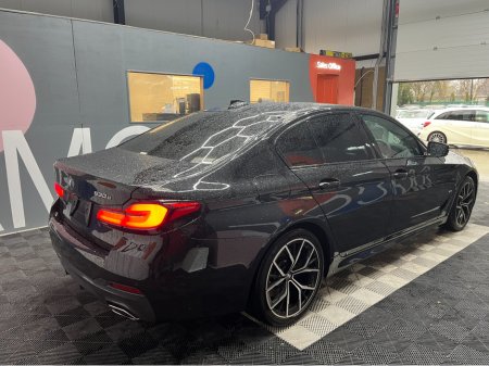 2020 BMW 5 Series - thumbnail 2