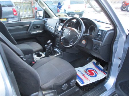 2014 Mitsubishi Pajero 3.2 DID SWB COMM 4WORK SG2 197BHP €20,995 thumbnail