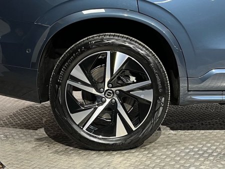 2023 Volvo XC90 - thumbnail 10