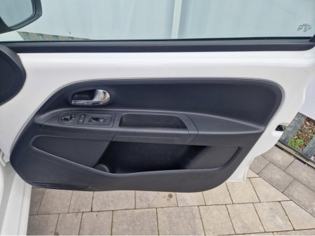 2014 Volkswagen up! - thumbnail 12