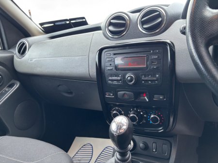 2014 Dacia Duster 1.5 dCi 110 SIGNATURE 4WD €6,450 thumbnail