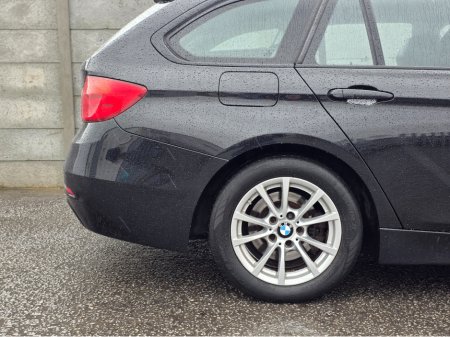 2014 BMW 3 Series - thumbnail 10