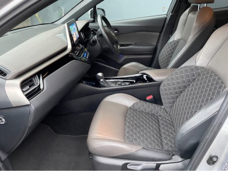 2023 Toyota C-HR 231 D HYBRID SOL  AUTO HIGH SPEC! €26,995 thumbnail